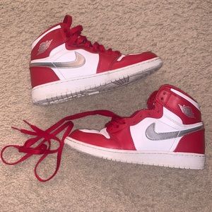 Nike: Jordan 1 Retro High - Red, White & Silver, Kids Size 4.5